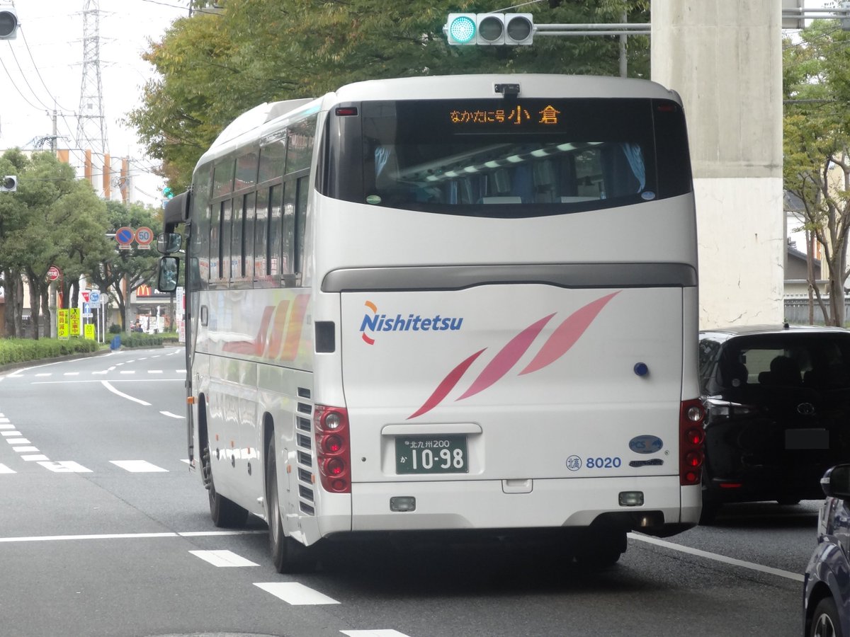 ぶらくら 片道3分の船に約17時間乗った北九州市民です 西鉄バス 路線バス 高速バス 乗りバス 19年11月3日 博多バスターミナル13 30 徳力嵐山口駅14 32 高速 中谷経由 小倉ゆき 福岡空港国際線発のバス 博多バスターミナル発車後からは Led方向