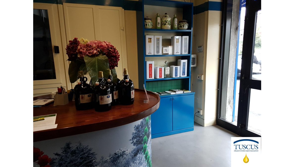FrantoioTuscus's tweet photo. Domenica 1° Dicembre al frantoio Tuscus a Vetralla (VT) c’è la Festa dell’Olio!
Ti aspettiamo!
Per info: info@frantoiotuscus.com
#olioartigianale #olionuovo #olioextravergine #3novembre https://t.co/TSA9G1HN9D