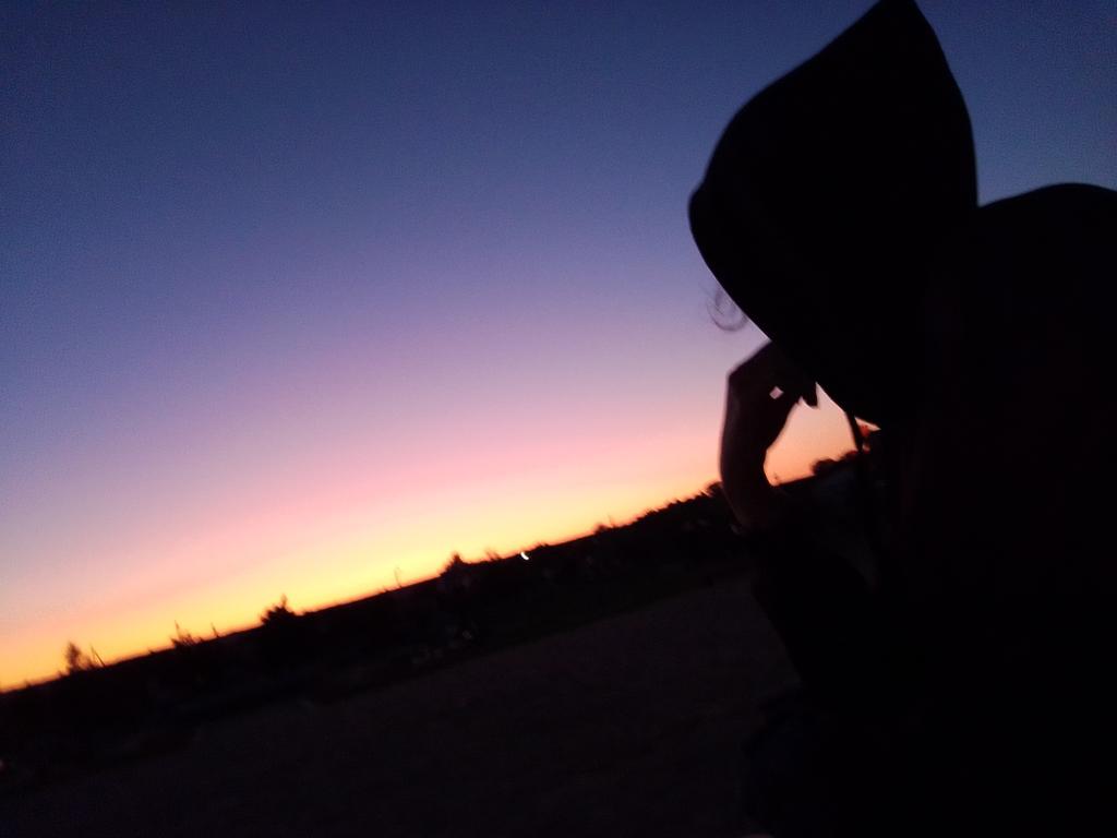 comansonbain's tweet image. Короче любовь моя, @CrowleyRhapsody , поздравляю тебя с днём рождения 🥑🍑🍔
Желаю тебе тепла, любви и ведро крови
Желаю тебе прожить жизнь в мотелях, разъезжая по стране на старой машине, охотясь на нечисть (ну ты меня понял) 🥪🚗🔫🗡️

I love you 3000