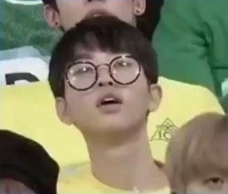hysbbeudi's tweet photo. "We love guys wearing glasses."

Woollimz stans: By that we mean like this

(can we get a selca of them wearing glasses to replace these lq woollimz glasses crumbs 🥺) https://t.co/RgrK0oM2oM