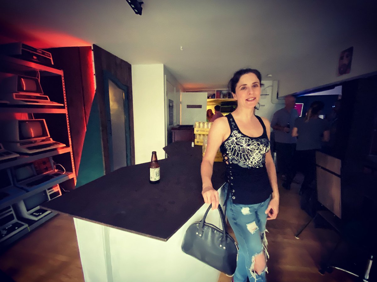 romyilano's tweet image. I’ve gone to a lot of hackathons... most have gotten super corporate which I guess is ok, but they lose the point which is creativity &amp;amp; building good long term relationships. So nice to be at #hackforearth where we’ll continue projects afterwards... 1/2