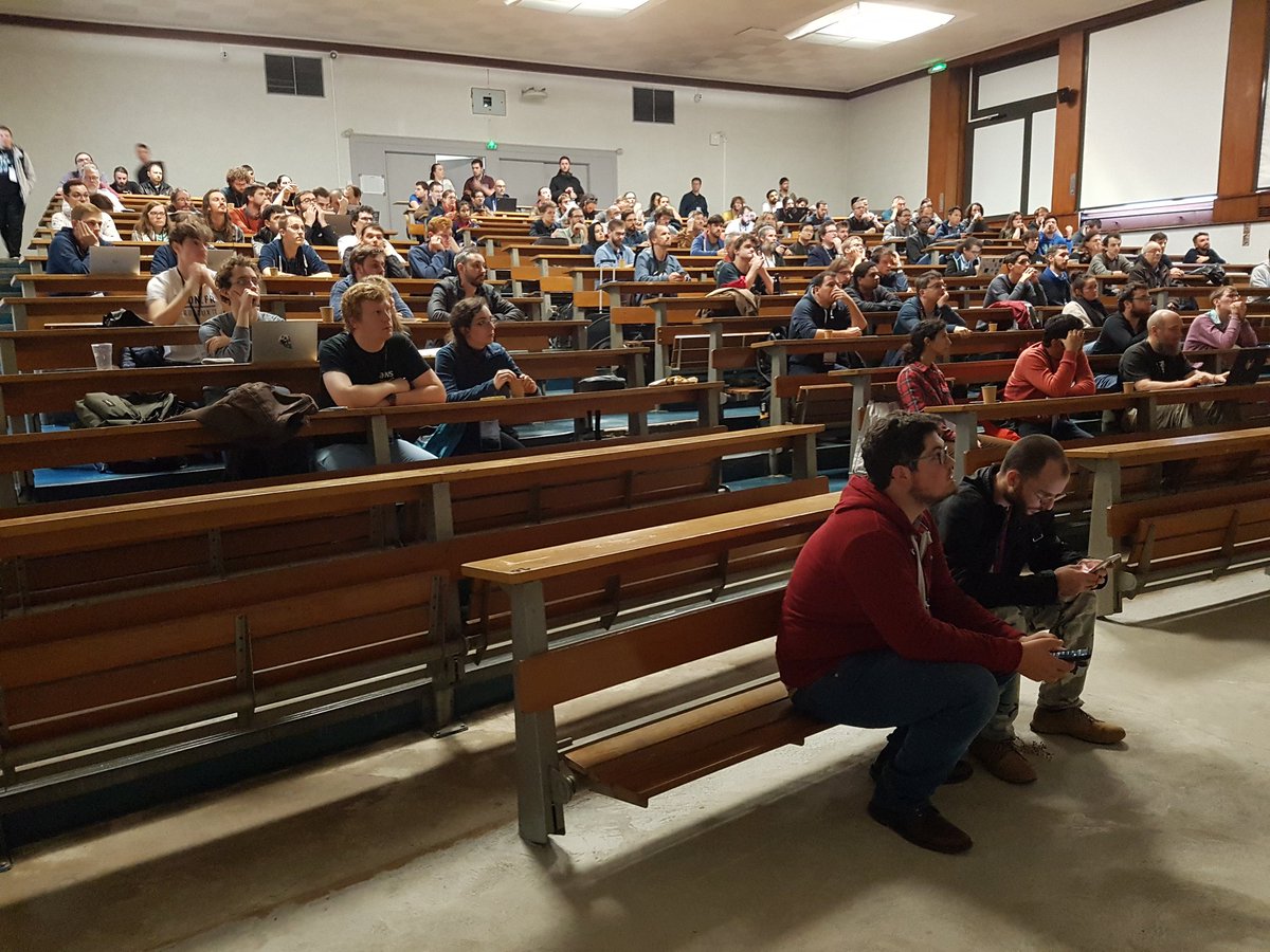 VictorStinner's tweet photo. Full room for Cheuk Ting Ho @cheukting_ho who is giving the 3rd and last keynote: "The Role of 21st Century Technology in Protests" #PyConFr2019 https://t.co/FZXBYQgC98