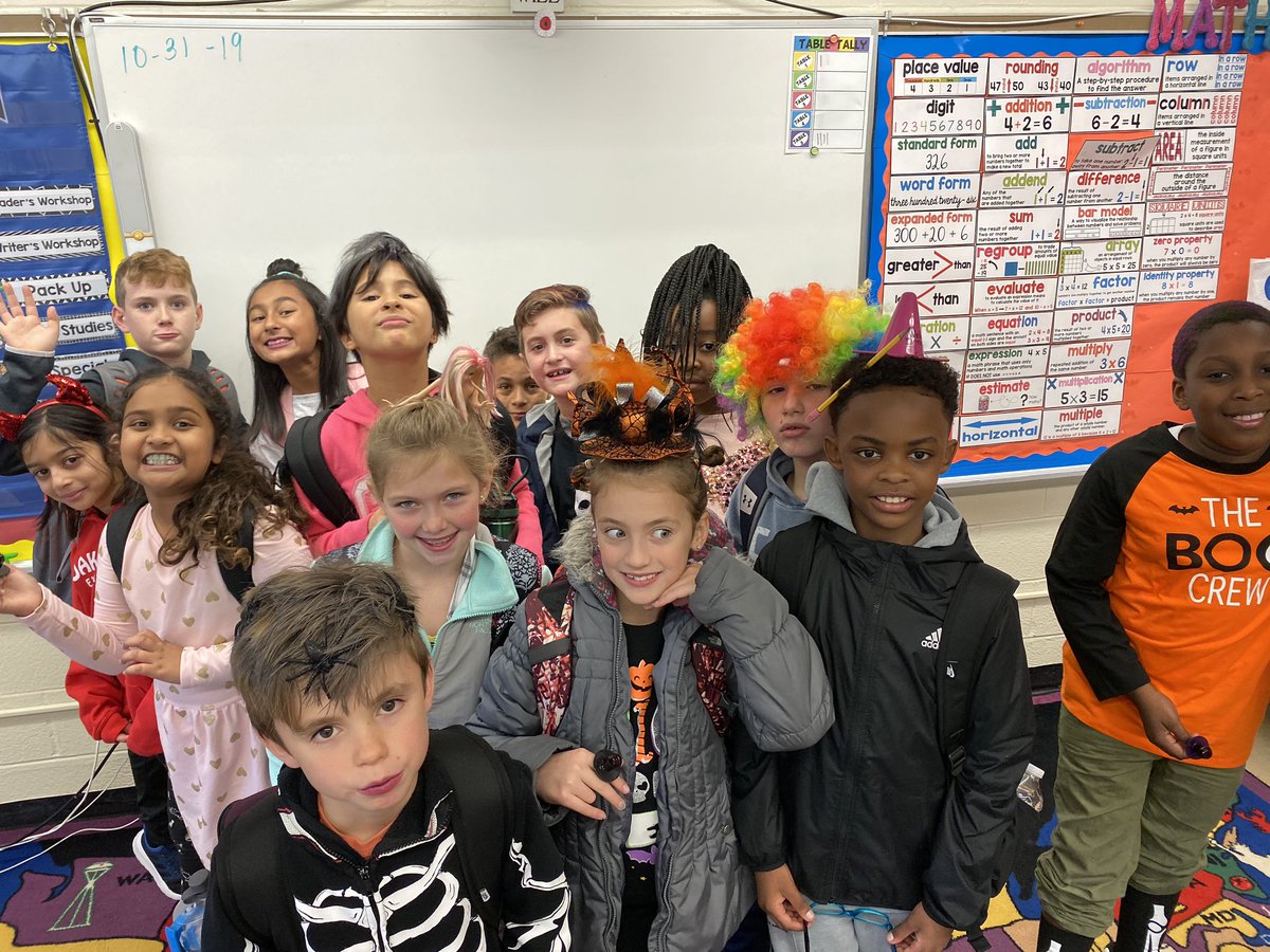 Crazy hair day!! 😜 <a href="/OakGroveES40/">Oak Grove ES</a> <a href="/WCSDEmpowers/">WCSDEmpowers</a>