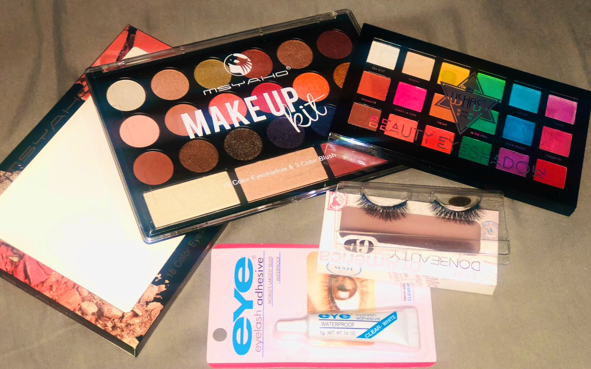 SnowboxBeauty's tweet image. ✨🌈 Launch Combo Special R350
Includes:
Shimmer palette (with matte and blush shades)
Rainbow palette
6D lashes
Lash glue
#snowbox