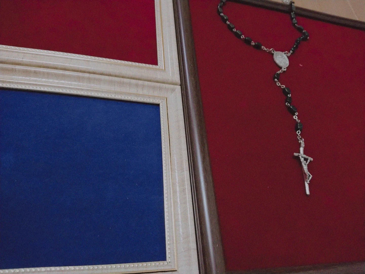 ダイソーの「貼れる布」が優秀すぎて買い占め続出の件