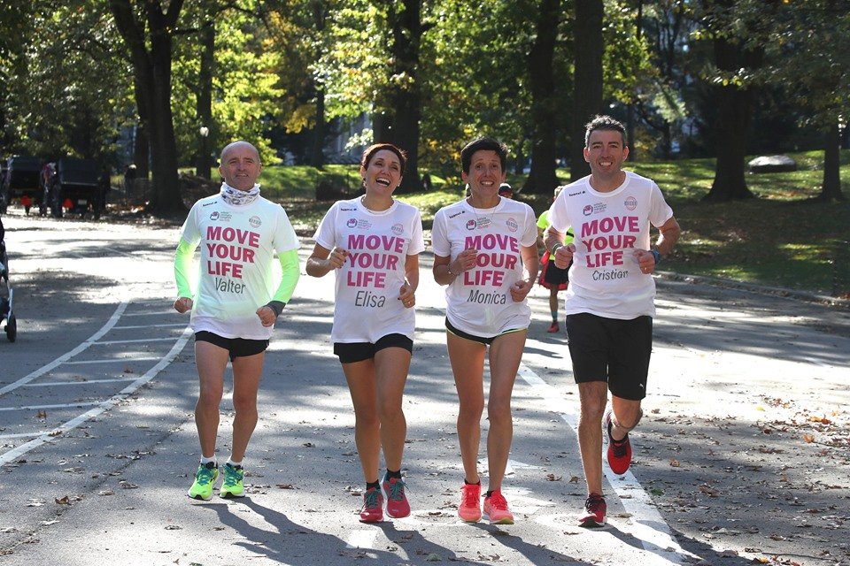 Tra qualche ora questi ragazzi saranno alla partenza della #nycmarathon2019 per prendere a morsi la Grande Mela e a calci il Grande Male. Siamo tutti con voi!!! #3novembre #nycmarathon #running #marathon #maratona #Romagna