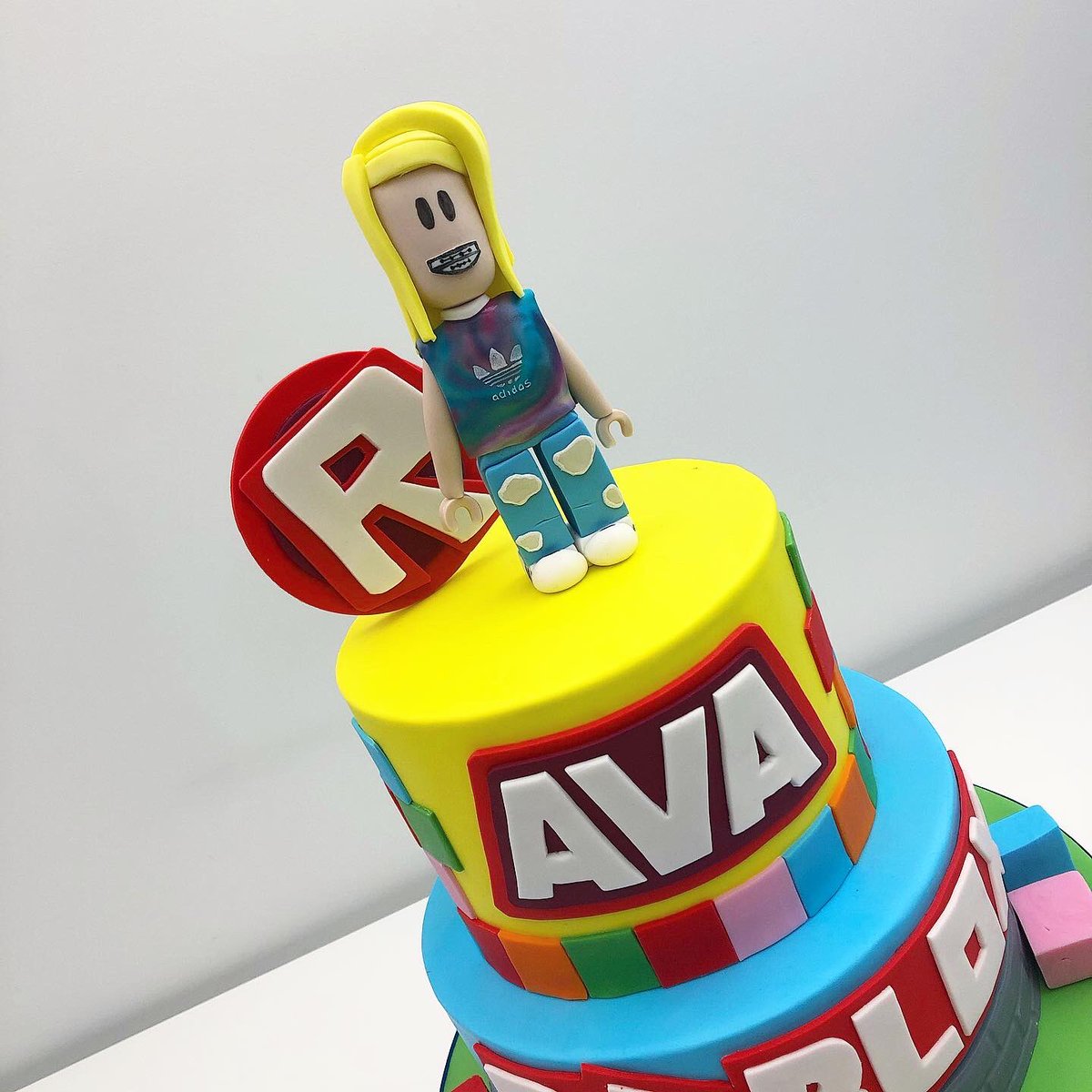 Tidbits Treats On Twitter Ava S Roblox Cake Complete With Her Own Avatar For Her 9th Birthday Cake Bespokecakes Birthdaycakes Cakes Birthday Sthelens Liverpool Cheshire Warrington Roblox Robloxcake Robloxparty Avatar Https - roblox cake roblox toys liverpool Tidbits Treats On Twitter Ava S Roblox Cake Complete With Her Own Avatar For Her 9th Birthday Cake Bespokecakes Birthdaycakes Cakes Birthday Sthelens Liverpool Cheshire Warrington Roblox Robloxcake Robloxparty Avatar Https - roblox toys liverpool