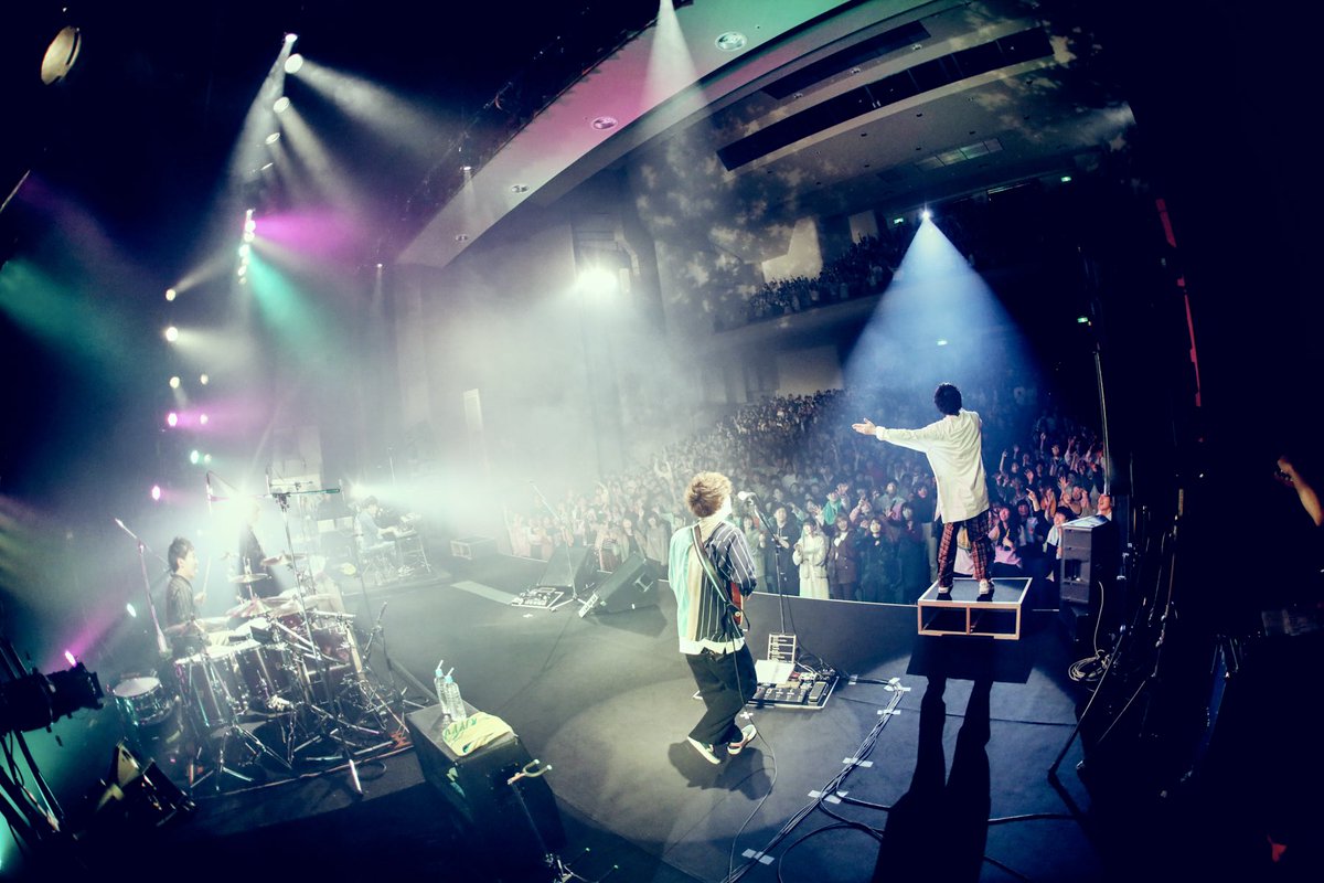 sumika_inc's tweet photo. 【11月3日＠ 金沢星稜大学 流星祭 LIVE 2019公演終了◎】
大きな音と素敵な表情で迎えて頂けて、
学園祭という限られた貴重な時間を一緒に作ることが出来て、幸せでした◎

実行委員会の皆様は、お疲れ様でした！

本当にありがとうございました！

撮影 : 後藤壮太郎
#sumika
#金沢星稜大学流星祭 https://t.co/0UW8G7MHfO