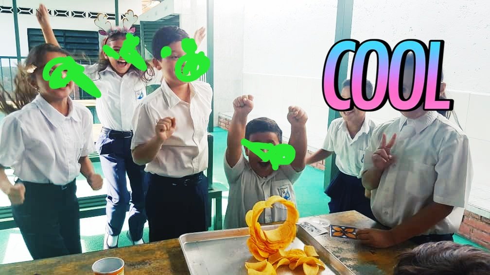 torreal6's tweet photo. Reto logrado. Uff costó. Objetivo logrado #CaritasFelices #TrabajoCooperativo #SteamChallenge #AprenderJugando gracias a @flipped_primary @aaronasenciofer y todos los  profes que enseñan por redes como mejorar la educación compartiendo estrategias innovadoras #Venezuela #Team4B https://t.co/Q4etR8aizM
