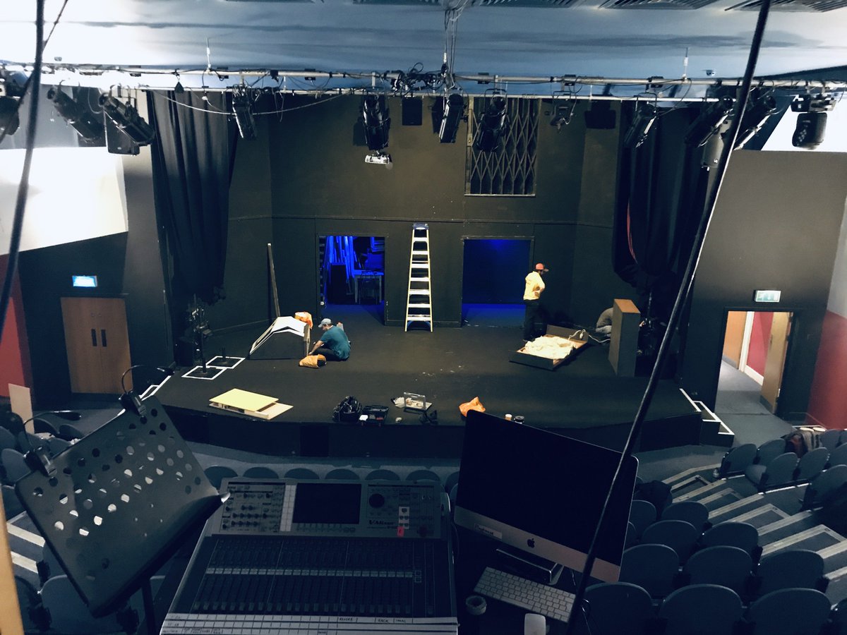Rollers Theatre (@rollerstheatre) on Twitter photo Get in has begun!!!!   ๐โ๐งโ๏ธBook your tickets now!!! #rtcweddingsinger Get in has begun!!!!   ๐โ๐งโ๏ธBook your tickets now!!! #rtcweddingsinger