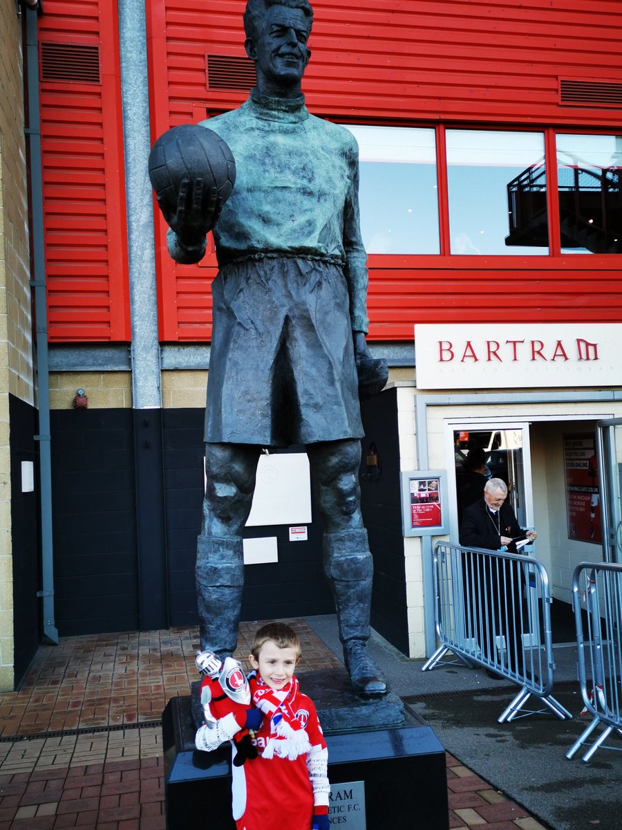 mimidanielle17's tweet photo. @CAFCofficial #charltonwelcome First game for little man! https://t.co/vddUirYkEK