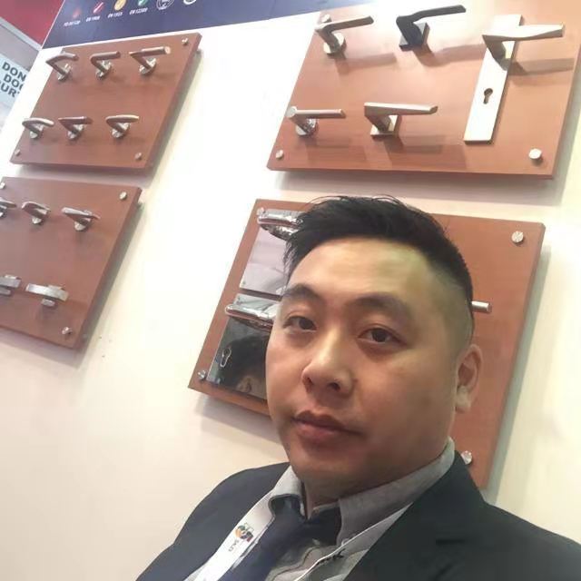 info@jincheng-hw.com
#doorhandle #doorhinge #doorhardware #leverhandle #hinge #doorbolt #Bolts #butthinge #pivothinge