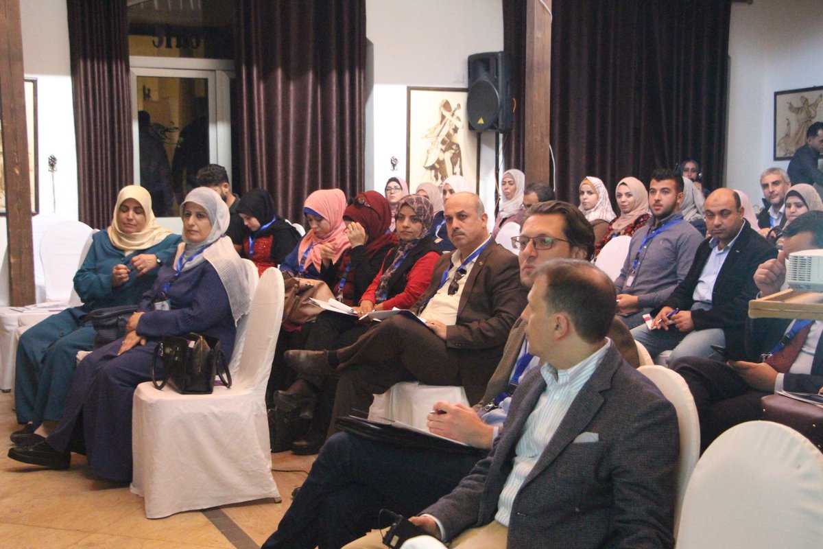 GCMHP (@gcmhpmedia) on Twitter photo الجلسة الثالثة لليوم الثاني الجلسة الثالثة لليوم الثاني القاعة (3) بعنوان (مساعدة مقدمي الرعاية )
رئيس الجلسة: أ.أسامة فرينة
مقدمي الأوراق : د. أشرف كاجي - أ. أسامة عماد - أ. محمد الشريف - أ. سائدة الغصين - أ. أحمد خضر - أ. رقية ديمير صالحية
#صحة_نفسية_بلا_حدود الجلسة الثالثة لليوم الثاني الجلسة الثالثة لليوم الثاني القاعة (3) بعنوان (مساعدة مقدمي الرعاية )
رئيس الجلسة: أ.أسامة فرينة
مقدمي الأوراق : د. أشرف كاجي - أ. أسامة عماد - أ. محمد الشريف - أ. سائدة الغصين - أ. أحمد خضر - أ. رقية ديمير صالحية
#صحة_نفسية_بلا_حدود