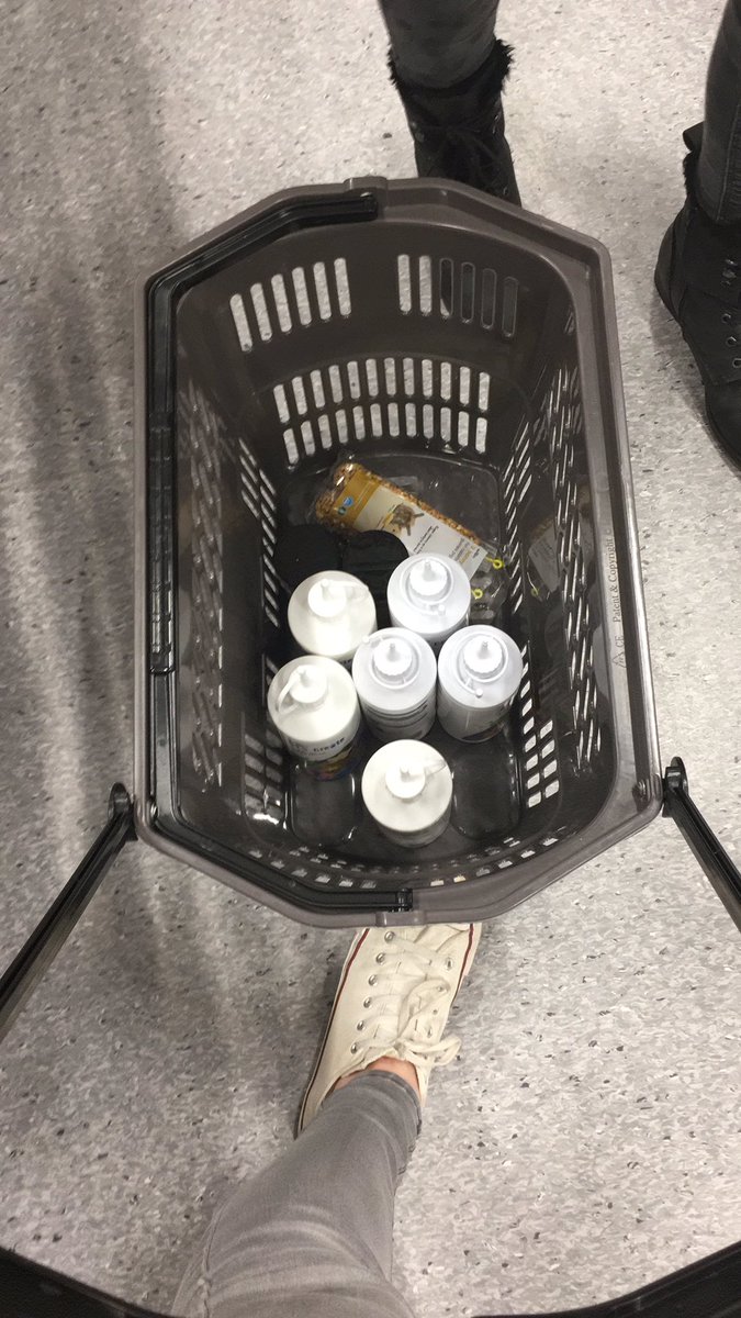 guidingclare's tweet photo. What are we doing tomorrow in guides that would require PVA glue and glitter? @GirlguidingCF @Girlguiding_NWE https://t.co/z0XSyH8vHj