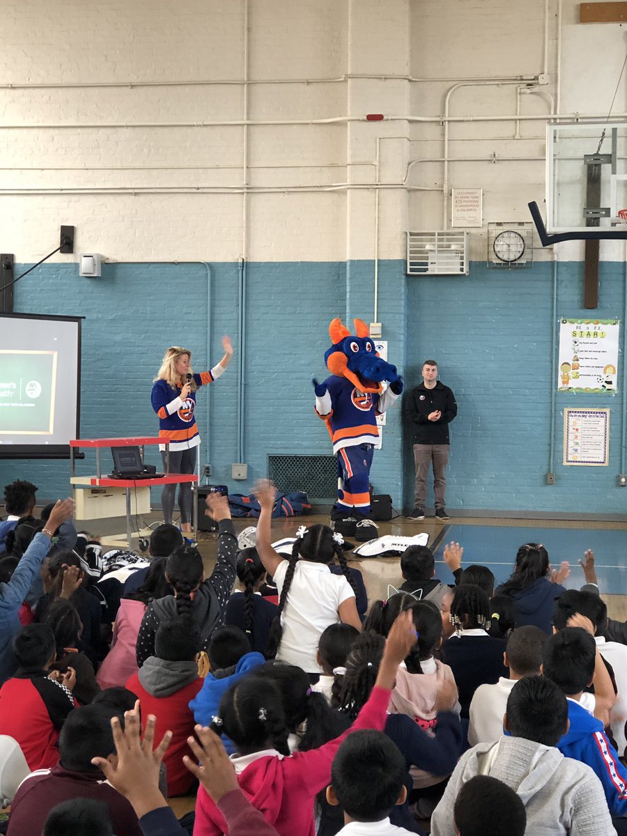 stevensmithpe's tweet image. Thank you to the @NYIslanders for a great assembly and equipment donation. Students loved their gifts and meeting Sparky.