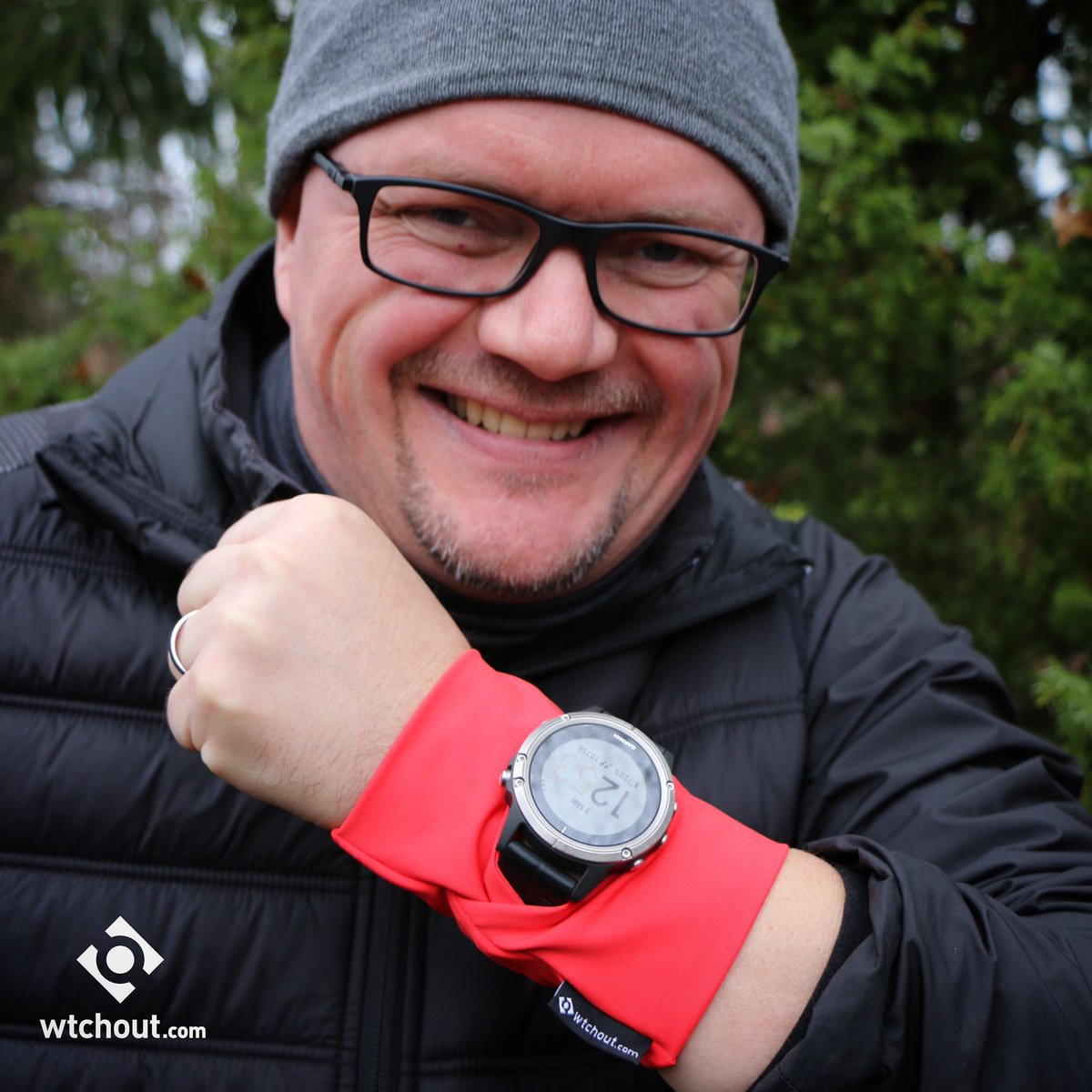 wtchoutcom's tweet image. #isänpäivä ❤️ lähestyy, muista liikkuvaa iskää #rannesuoja:lla. Viimeistään keskiviikkona 6.11. tehdyt tilaukset ehtivät vielä viikonlopulle. Ja eikun tilaamaan 🔥

 #fathersday ❤️ in Finland is 10th november- there is still time to get him a #wristcover!

#onlygoodchills