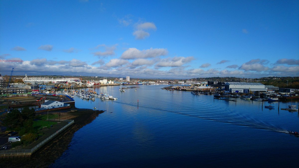 UnseenSoton's tweet image. I can see for miles and miles. Great views north from #ItchenBridge this morning.