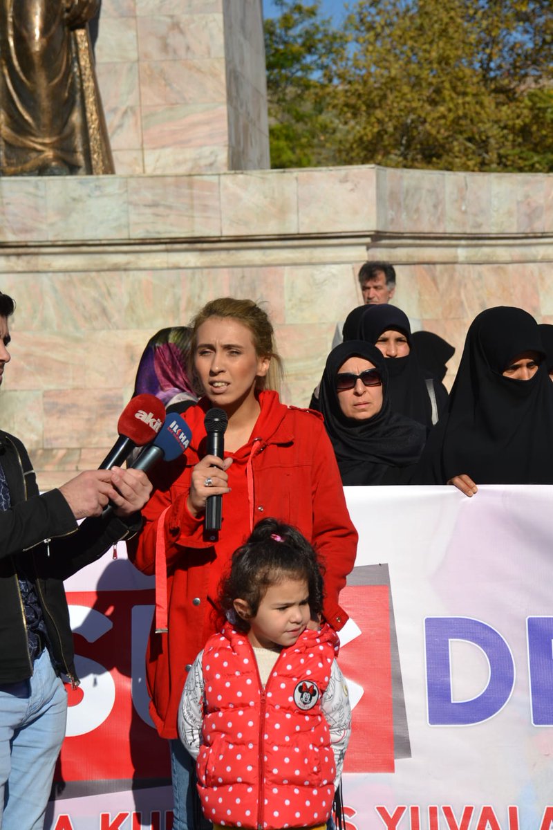 Genç evlilik mağdurlarına yönelik Saraçhane'de yaptığımız basın açıklamasına katılan duyarlı vatandaşlarımıza teşekkür ederiz.

#GençEvlilikSuçDeğildir