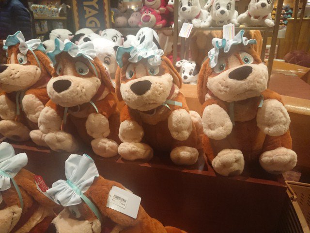 koz 抱いてる人をよく見かけると思ったら 普通に売ってたのね ピーターパンのナナのぬいぐるみ T Co 8aimk4fjnz Twitter koz 抱いてる人をよく見かけると思ったら 普通に売ってたのね ピーターパンのナナのぬいぐるみ T Co 8aimk4fjnz Twitter