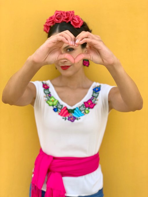 Sending love on this #Sunday 💕💕💕 https://t.co/rdxhWCxwwD<a href="/tag/sunday"class="tags">#Sunday</a>