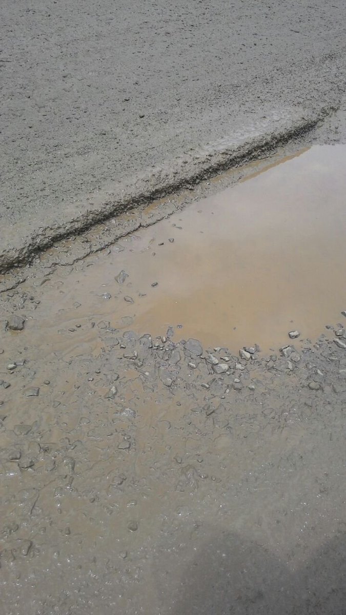 prateek_3525's tweet image. Dear sir,@MORTHIndia @nitin_gadkari
 @narendramodi @Dev_Fadnavis @CMOMaharashtra Kindly look into road condition of Katraj Saswad Bypass Road Pune Dist, nobody Minister is responding on this road condition.Its been 5 years now,Issues especially in &quot;Undri chowk&quot; pending since long