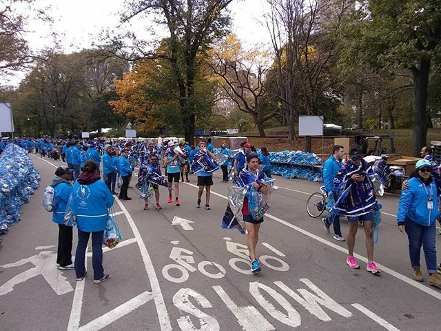 CoolAznTek's tweet photo. Another year at @nycmarathon  #tcsnycmarathon #nycmarathon #nycmarathon2019 #tcsnycmarathon2019 @centralparknyc #centralpark #centralparknyc @nyrr #nyrr #volunteer #volunteering https://t.co/GGEzbN9wdA https://t.co/JcW6Q1Kgmg
