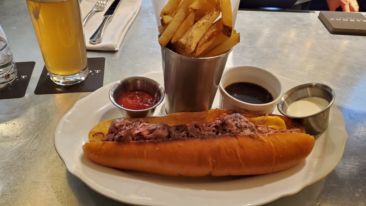 Omg ! This French Dip is to die for soooo good #drools
#brunch
#lastmeal