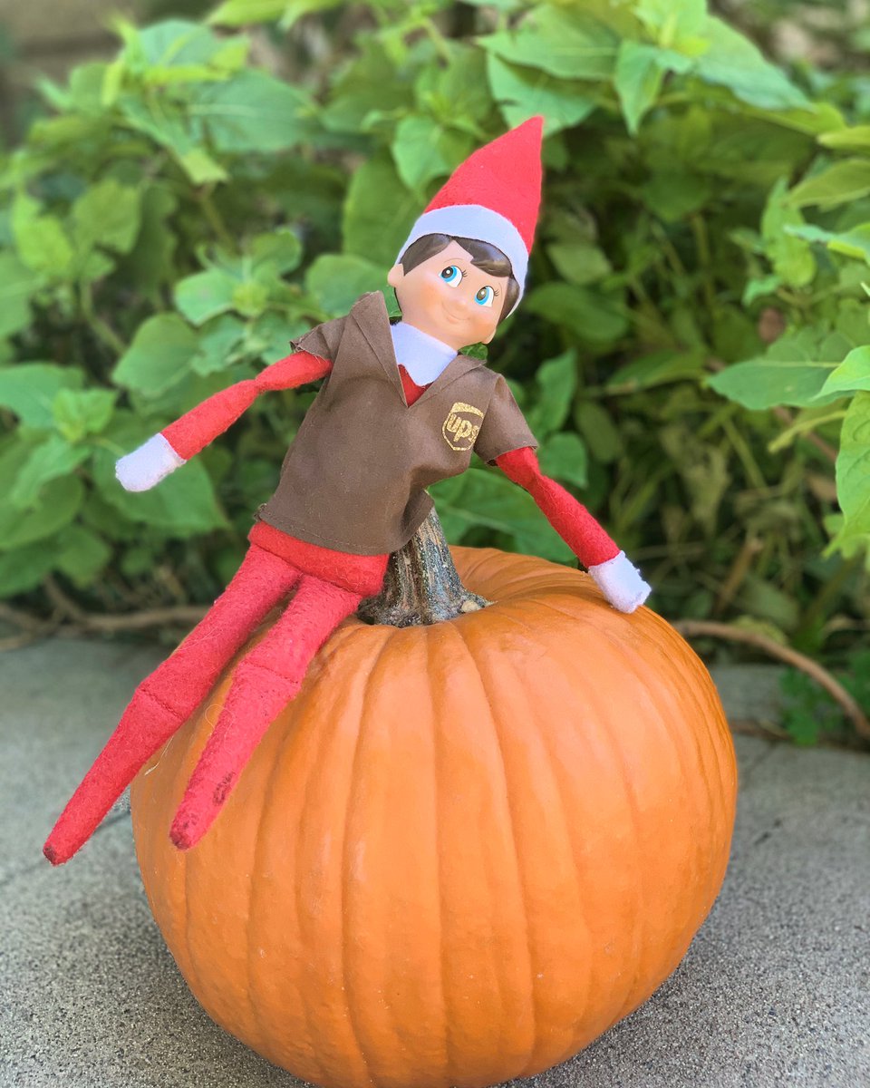 oh, heeeeey! I’m back! <a href="/CoronaCenterUPS/">Corona Center</a> <a href="/jrindafernshaw/">Fern Shaw</a> @SouthCalUPSers <a href="/erockspark/">Erik Spark</a> <a href="/MorabitoKeith/">Keith Morabito</a> 
#peaksmiles #staycalmhavefun #elfie #safetyfirst #coronacenter #corona #norco #eastvale #chino #chinohills #ontario #ups #upsers #elfontheshelf #santaslilhelper