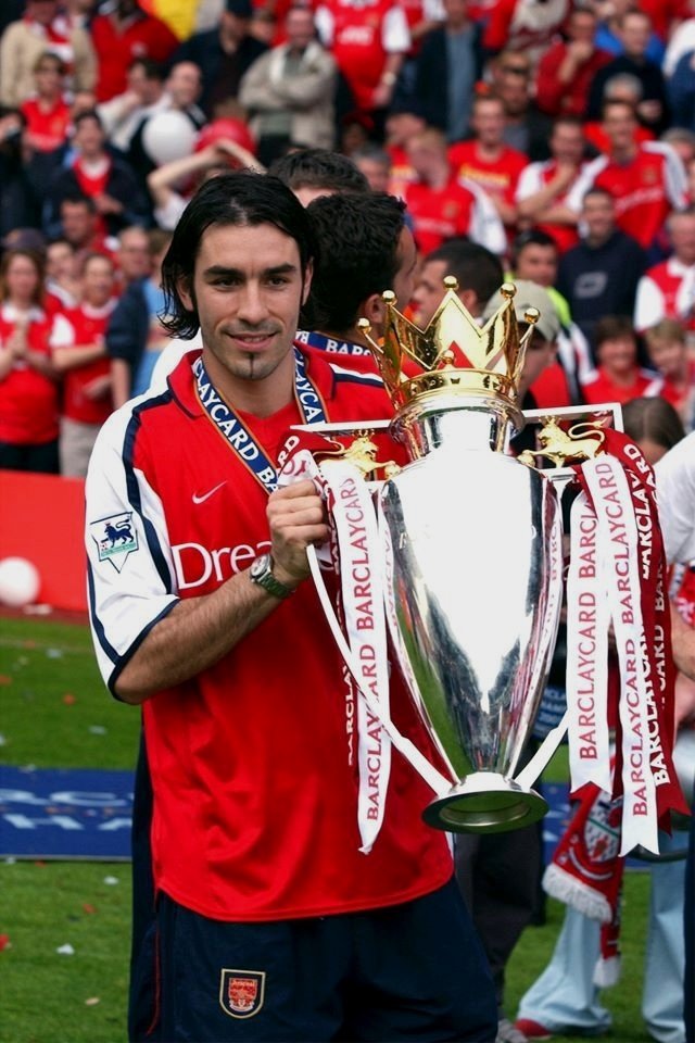 FA Cup
Premier League
World Cup

Happy birthday Robert Pires! They don\t make them like this anymore... 