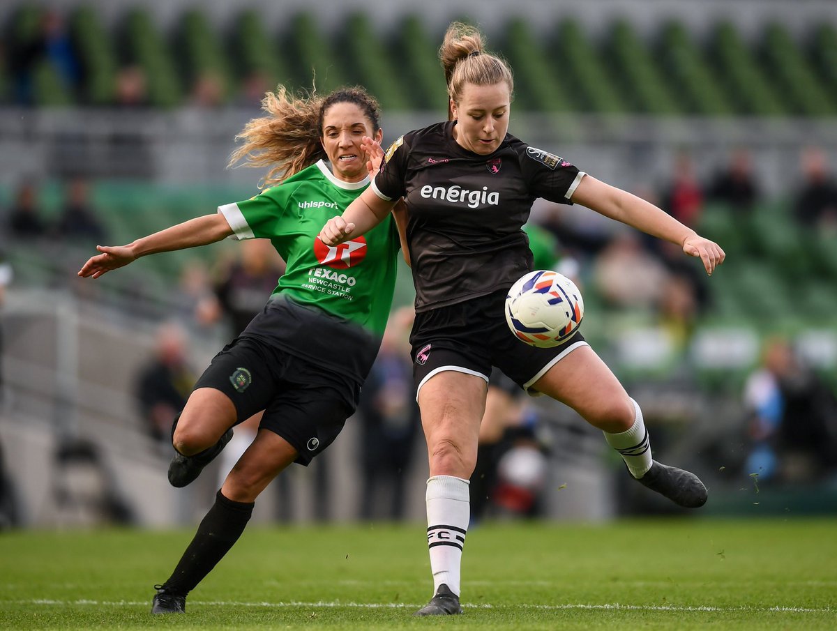 MonasterevanGAA's tweet photo. Well done Lauren Kelly and the Wexford Youth Ladies who have won the FAI Women’s Cup Final with a 3-2 win over Peamount United. Lauren was Player of the match with two great goals. Well done Lauren, we are all delighted for you and your team mates 💙🏆 @laurenkelly7399 https://t.co/Ma0ydVjDfC