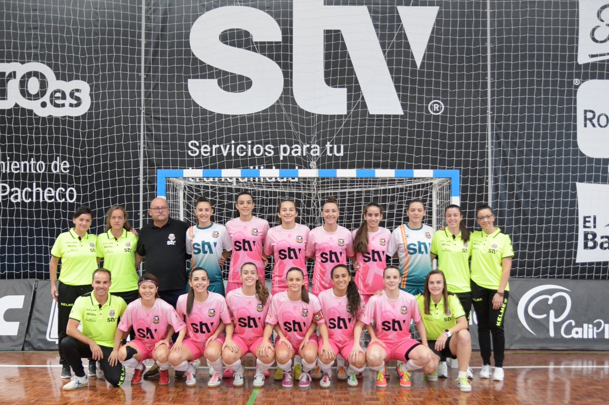 RoldanFSF's tweet photo. Partido muy competido donde hemos vuelto a fallar de cara a puerta. Gran derroche físico de todo el equipo luchando hasta el último segundo.

La afición como siempre de 10 animando todo el partido.

¡Seguimos trabajando!💪🧡

Enhorabuena @ADAlcorconFSF por la victoria.

📸 @grl48 https://t.co/sT5N5Gcv4G