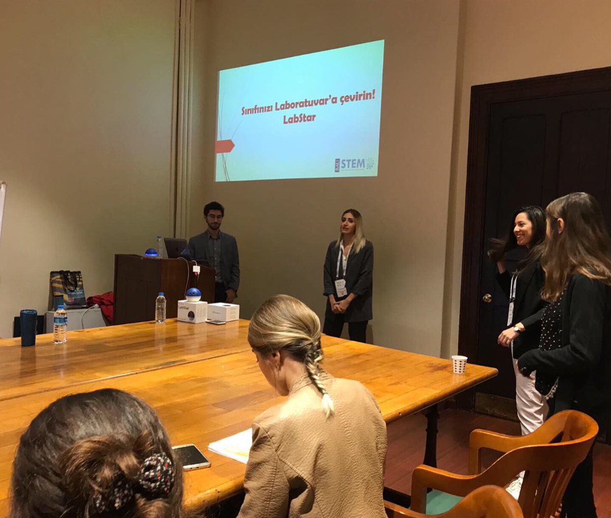 duygukawas's tweet image. #EGK19 da #LabStar ile veri toplayarak sınıfımızı laboratuvara dönüştürdük 🤓 #sınıftangelecege