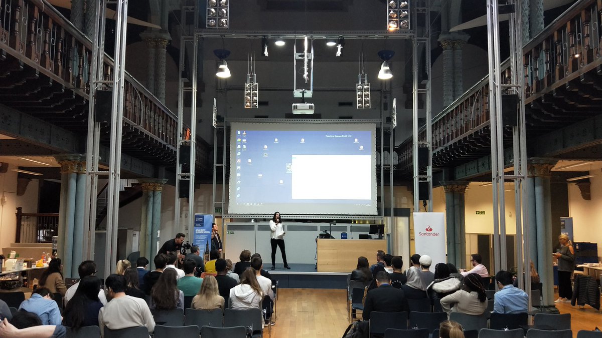 ivanobongio's tweet photo. And the pitches are on! Start Up Factory reaches its climax with the teams presenting their ventures to our amazing judges! Who will win? #uofgstartupfactory #sanent19 @Jillian21979739 @marionande1 @UofGAsbs @UofGlasgow https://t.co/2gt7eJzkxz