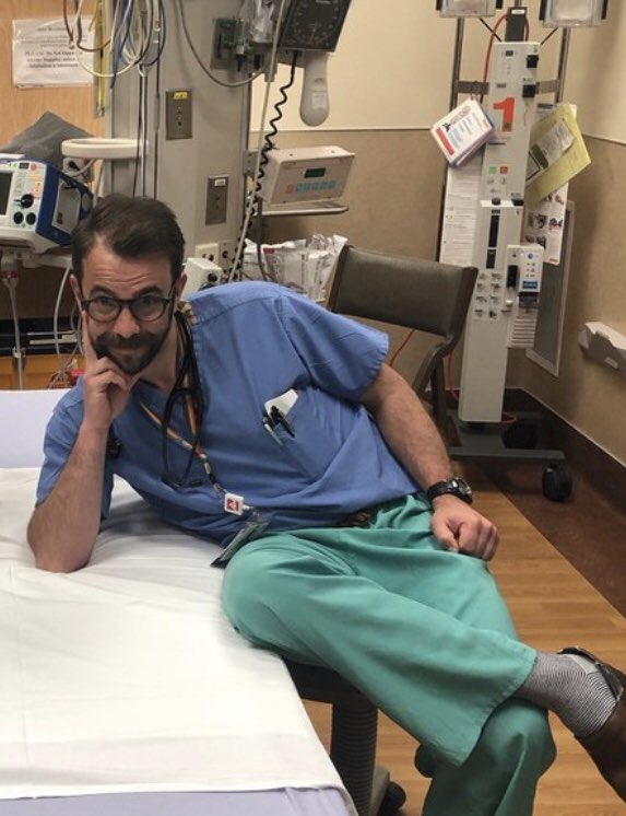 5280EM's tweet photo. @DenverEMed #DaylightSavingsTime pearls from R3 Reid Haflich. Breaking bad news, GI Bleeds, Benzo kinetics.
#ThisIsDenver https://t.co/5qrlucqxGz