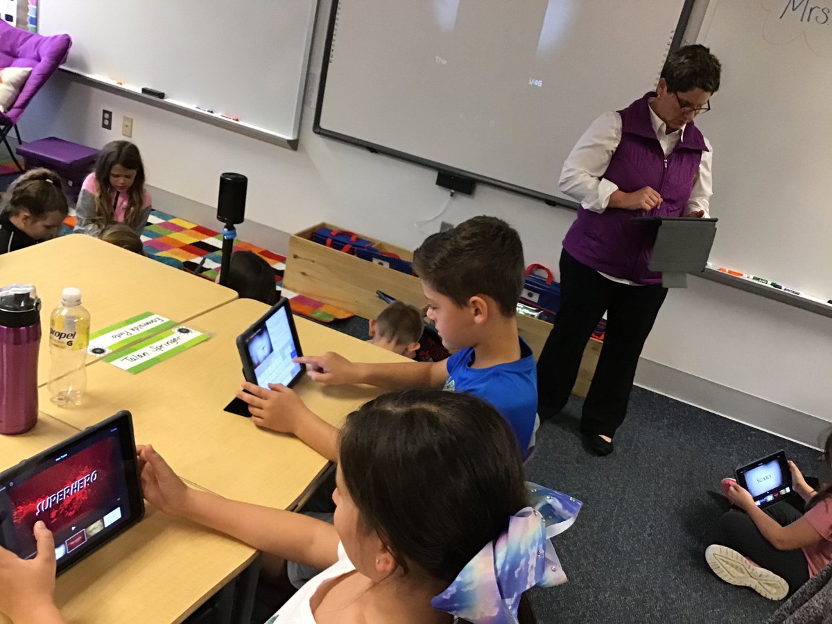 dunlap_class's tweet image. Learning to manipulate photos, videos, text, and music into their practice movie 🎥 🙌🏼 #TechAsATool #EastPennProud We love you ⁦@hmosertweets⁩ !