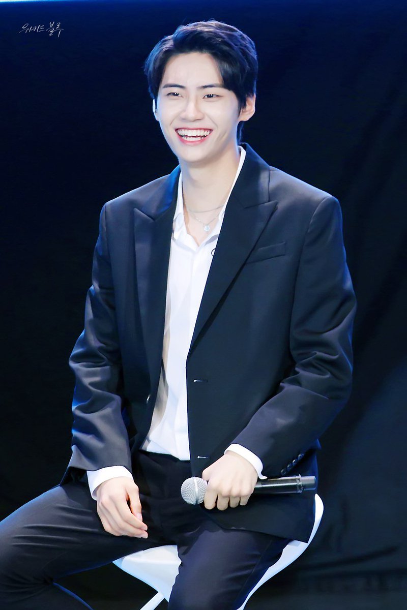 shanbeentv's tweet photo. @ohviviyaa @LJH__official I live for his forehead🥺💕 #이진혁_SOL로_ILIKETHAT https://t.co/B2nwCqxyAG