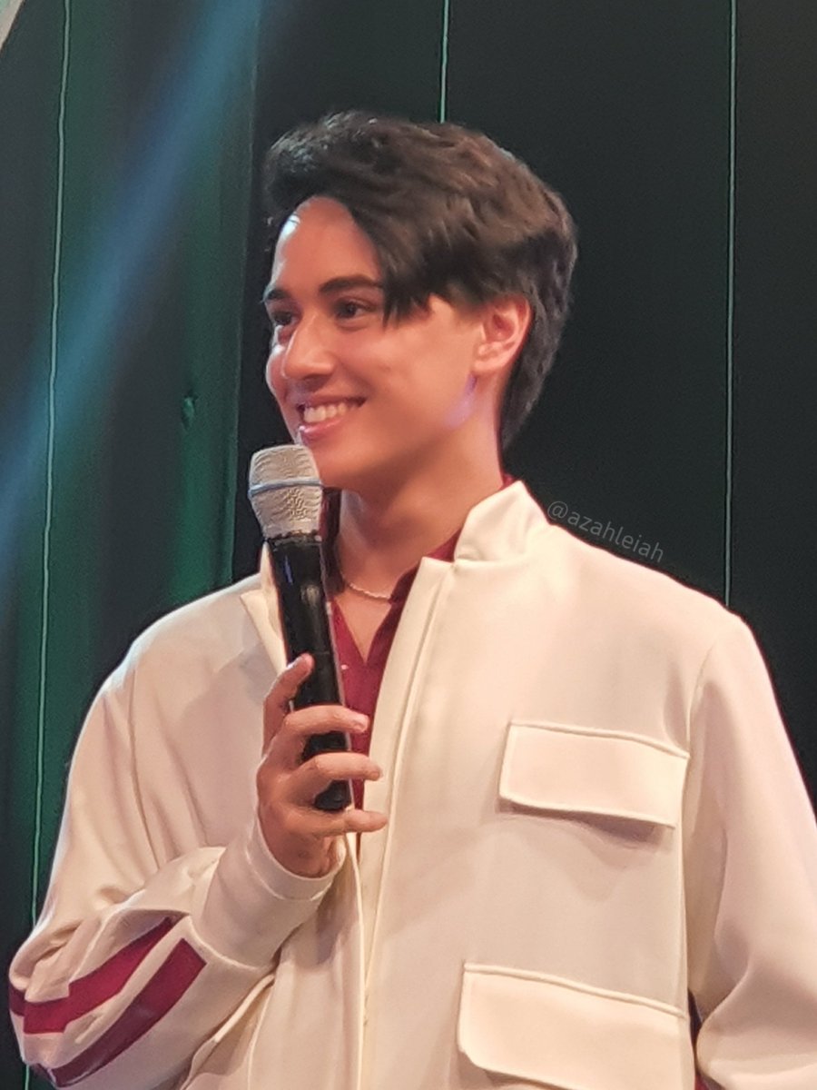azahleiah's tweet photo. Why super pogi naman kanina baby boy.. 

Hndi ka na talaga baby.. binatang binata ka na..

#MayWardASAPMostRequested 
@Barber_Edward_ @maymayentrata07 https://t.co/h63qlmaIKR