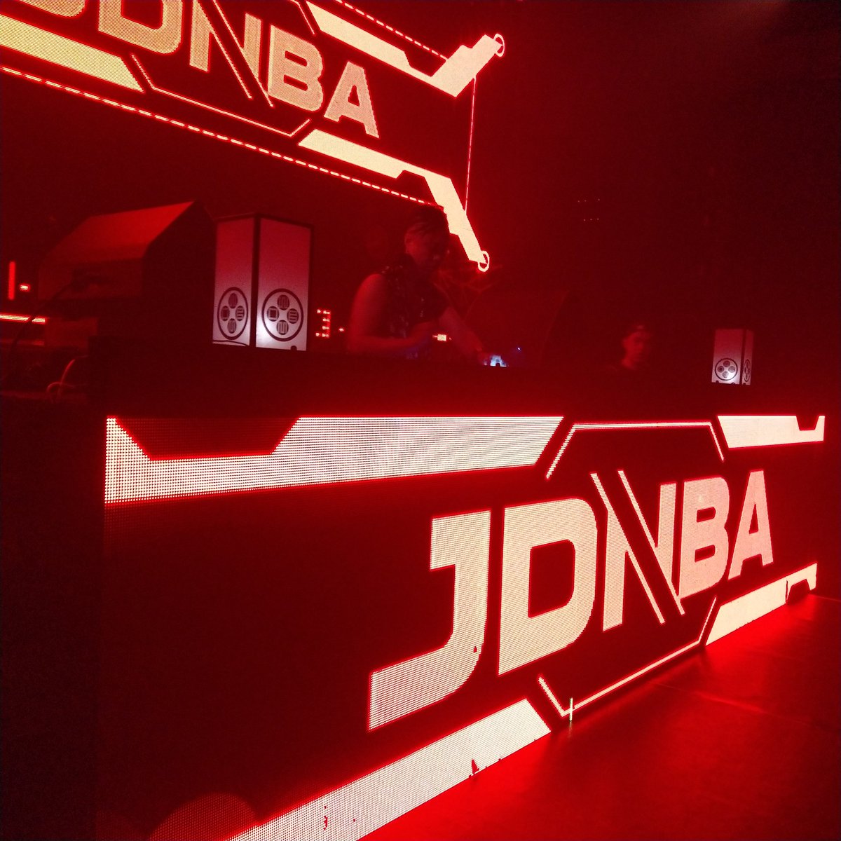 茶の字 tweet media