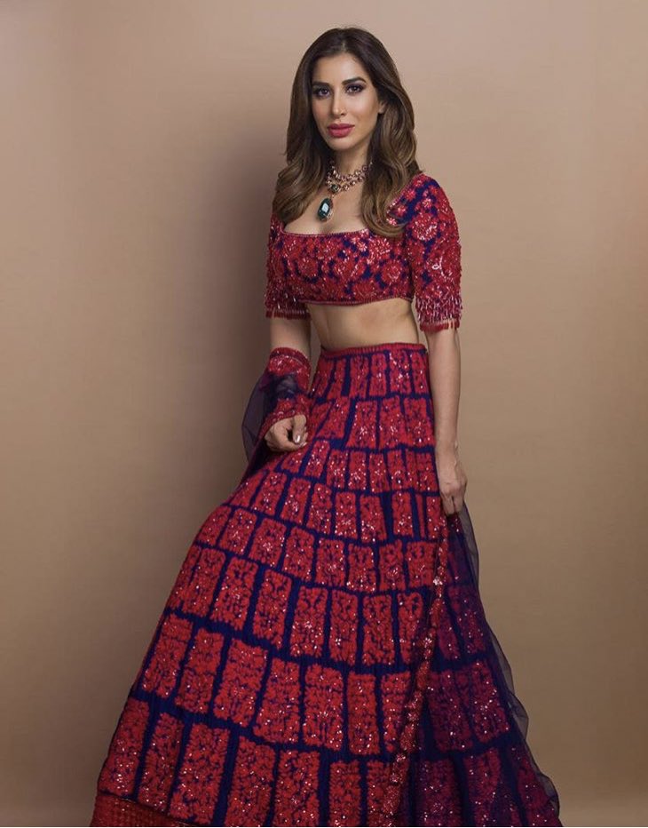 aditi_mehrotra1's tweet photo. What a treat to the eyes😍
In deep love with this @ManishMalhotra masterpiece on @Sophie_Choudry with deep red and beautifully intricate thread work❤️
#sophiechoudry #bollywood #celebrity #fashion #lehenga #manishmalhotra #indianwear #deepred #threadworks #indiancrafts https://t.co/2EJaDZJ81R