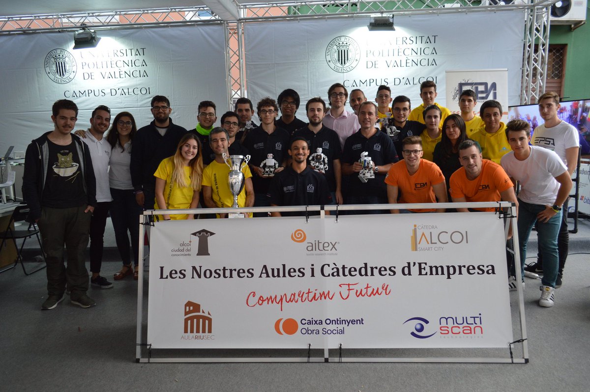 UPVCampusAlcoy's tweet photo. 🎡🎢¿Lo pasáis bien en nuestro stand de la @Fira_Cocentaina ? Es gracias a ellos, nuestros estudiantes. ¡Enhorabuena por vuestro trabajo! 🎡🎢

Muchas gracias, también, a todos nuestros colaboradores en la #FTS2019 https://t.co/HzmTGusRGD