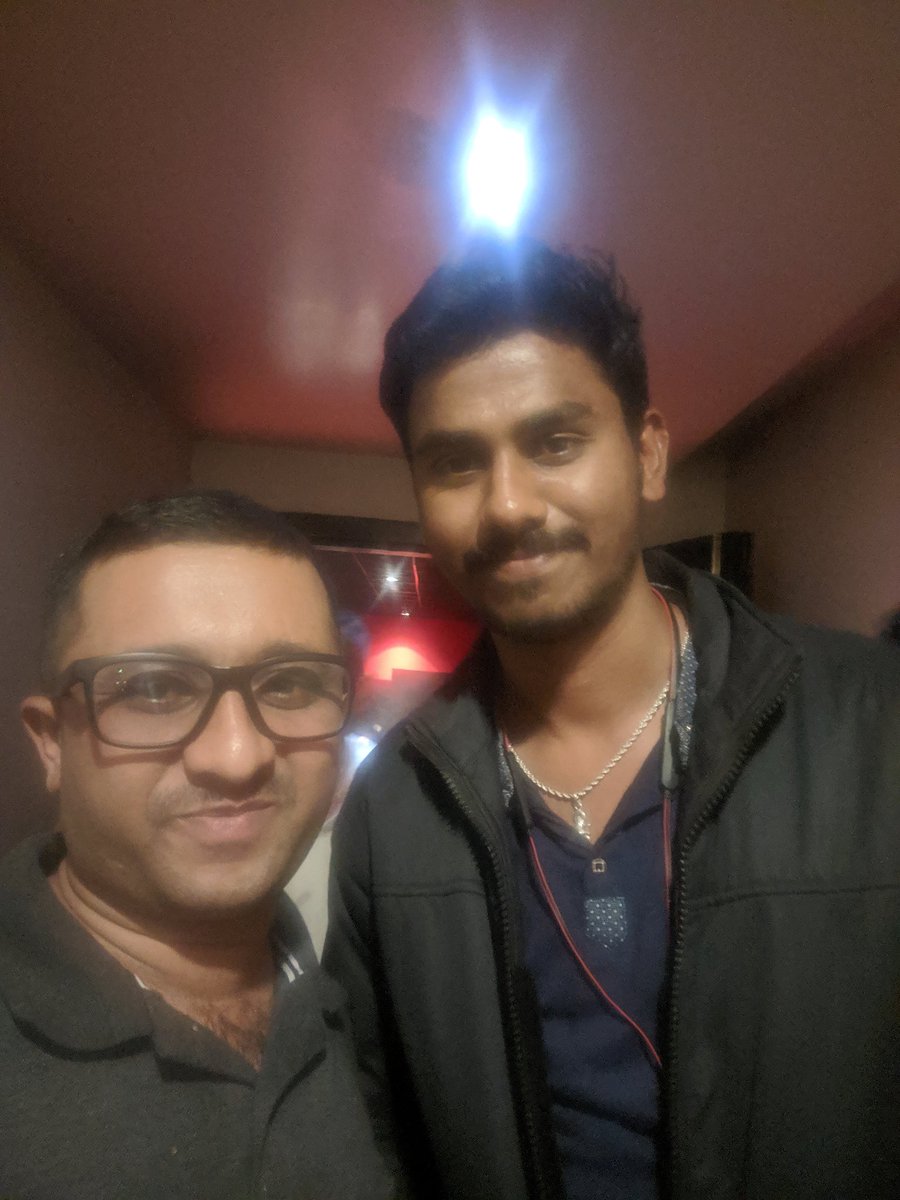 ajavgal's tweet photo. ಟರ್ಮಿನೇಟರ್ ಕನ್ನಡದ ಸಂಭಾಷಣೆ ಬಗ್ಗೆ interval ಸಮಯದಲ್ಲಿ ಮತ್ತು ಚಿತ್ರ ಮುಗಿದಾಗ ಜನ ಮೆಚ್ಚುಗೆಯಿಂದ ಮಾತನಾಡುತ್ತಿದ್ರು, ಜೊತೆಗೆ @NimmaKeerthi ರವರು ಕೂಡ ಸಿಕ್ಕಿದ್ದು, ಡಬ್ಬಿಂಗ್ ಬಗ್ಗೆ ಖುಷಿಯಿಂದ ಮಾತನಾಡಿದ್ದು ಇನ್ನೂ ಖುಷಿಯಾಯಿತು. https://t.co/UrAc4A5h05