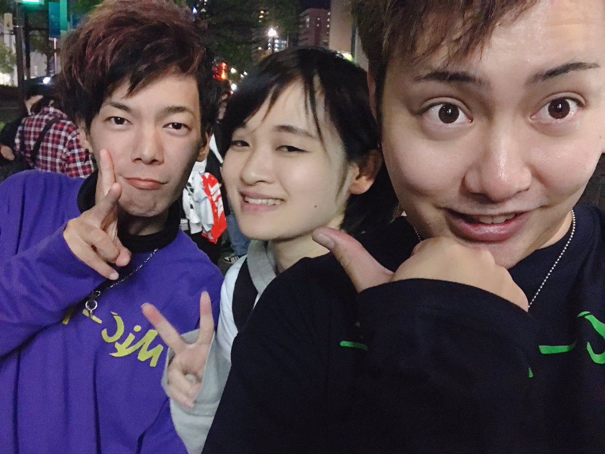 fmb217bknb's tweet photo. #JAMINGL #mic_rine
11月になったので頑張ります☺️✊
今日も楽しかった!ありがとう!
また明日~~✋💥 https://t.co/SRdGcRy36V