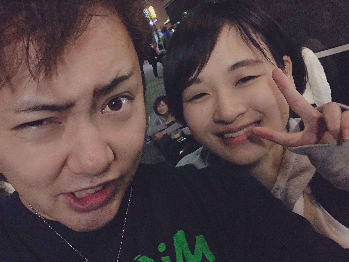 fmb217bknb's tweet photo. #JAMINGL #mic_rine
11月になったので頑張ります☺️✊
今日も楽しかった!ありがとう!
また明日~~✋💥 https://t.co/SRdGcRy36V