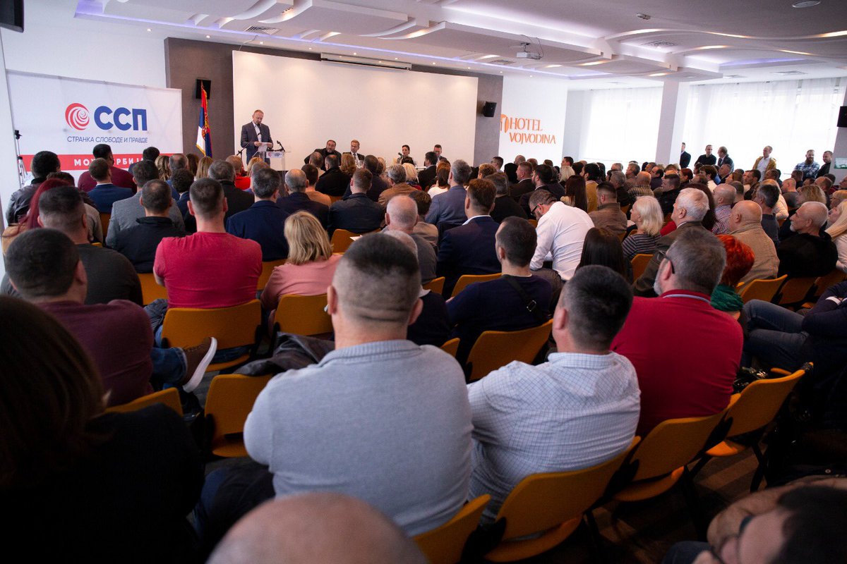 SlobodaIPravda's tweet image. .@DraganDjilas: 
Uskoro i zakon o poreklu imovine.
Počećemo od nas političara pa doći do "biznismena" i folk zvezda. 
Neka “narodna majka” uloži u đakuzi pola miliona €, ali prvo da plati porez na prihode. 
Ako ste legalno zaradili, trošite kako hoćete. Ako niste, u problemu ste