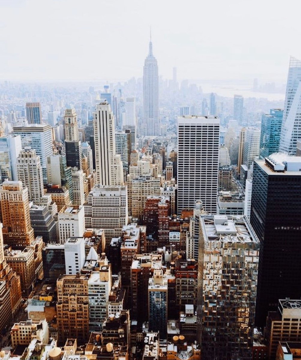 Good luck &amp; congratulations to all our NYC Marathon runners!!! 🙌 Your strength and determination is a true inspiration to us and we cannot wait to cheer you on today! 💙👏💫

#HighlineWellness #NYCMarathon #nyc