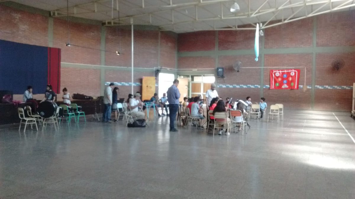 La orquesta Martha argerich de la escuela favaloro <a href="/UrtubeyJM/">Juan Manuel Urtubey</a> <a href="/aniberruezo/">analia berruezo</a> <a href="/fguillesaavedra/">GUILLERMO SAAVEDRA</a> <a href="/artydance23/">Gilda Rodríguez</a> <a href="/MdeGobierno/">MinisteriodeGobierno</a> <a href="/MEducacionSalta/">Ministerio de Educación de Salta</a> <a href="/SubsecEducyTrab/">Educación y Trabajo</a> @eduprensa1 <a href="/elintransigente/">El Intransigente</a> <a href="/EsiSalta/">Linea ESI Salta</a>