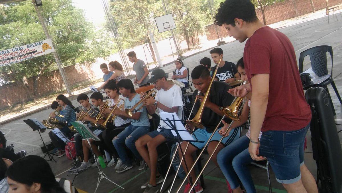 La orquesta de güemes ensayando de sábado  <a href="/UrtubeyJM/">Juan Manuel Urtubey</a> <a href="/aniberruezo/">analia berruezo</a> <a href="/fguillesaavedra/">GUILLERMO SAAVEDRA</a> <a href="/artydance23/">Gilda Rodríguez</a> <a href="/tavellacai/">Marcos</a> <a href="/MaxGulmanelli/">Max Gulmanelli</a> @GuemesOrquesta