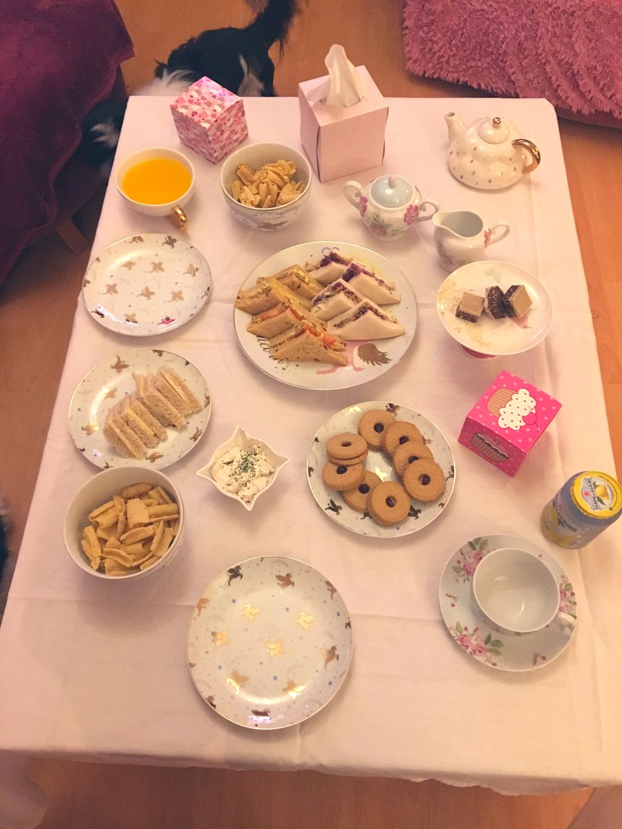 A vegan high tea me and my mum had while watching a movie 💖💕
