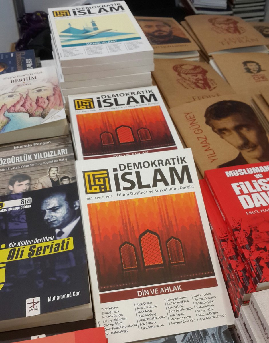 DEMOKRATİK İSLAM
1. Sayı "HANGİ İSLAM?" 
2. Sayı "DİN VE AHLAK"
dosya konulu dergilerimizi İstanbul Tüyap Kitap Fuarı Salon 2'de Aram Yayınları ve J&amp;J / Yöneliş Yayınları Standlarından temin edebilirsiniz.