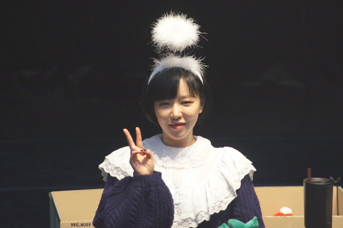 nody_pic's tweet photo. 19.11.02 브라운아이드걸스 Re_vive 팬사인회 가인 (1) #브라운아이드걸스 #브아걸 #Re_vive #가인 https://t.co/KmEIPkvMPb